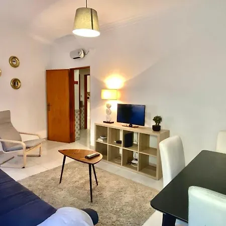 Chiado With Terrace 1 Lisboa