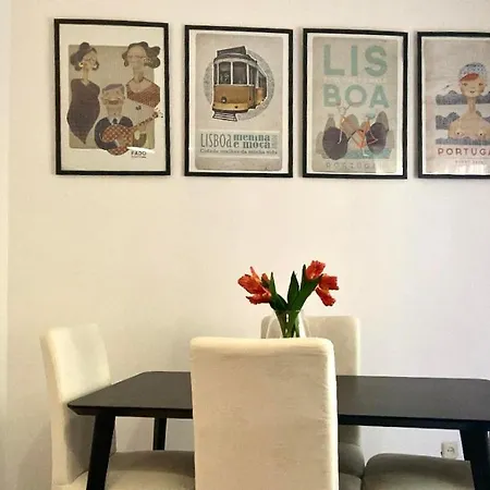 Chiado With Terrace 1 Апартаменти