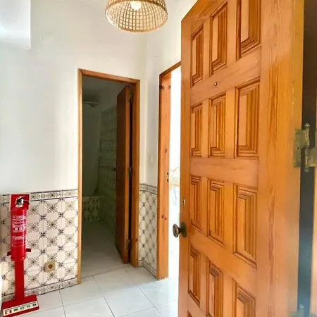 Chiado With Terrace 1 * Лісабон